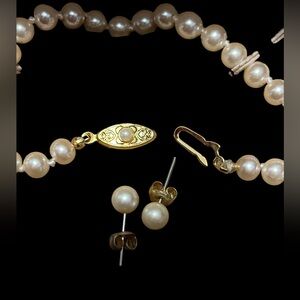 Rare Vintage Queen Anne Collection Bracelet & Earring Set